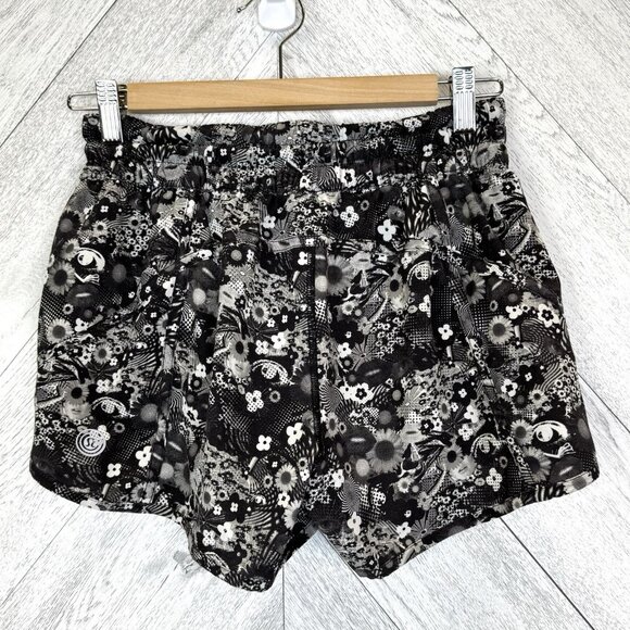 Lululemon Tracker Shorts Seawheeze Womens Size 8 Counter Culture Black Floral - Picture 4 of 5